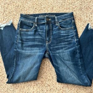 American Eagle dark wash, raw hem ankle jeans size 8